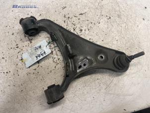Used Front upper wishbone, right Landrover Discovery IV (LAS) 3.0 TD V6 24V Price € 100,00 Margin scheme offered by Autobedrijf Brooks