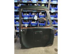 Używane Tylne drzwi samochodu dostawczego Nissan Patrol GR (Y61) 2.8 GR TDi-6 Cena na żądanie oferowane przez Autobedrijf Brooks