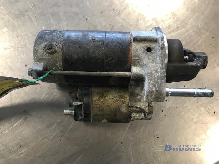 Używane Rozrusznik Suzuki Liana (ERC/ERD/RH4) 1.6 MPi 16V Cena € 30,00 Procedura marży oferowane przez Autobedrijf Brooks