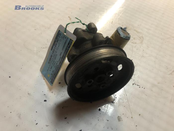 Usagé Pompe de direction Volkswagen Golf IV (1J1) 1.9 TDI 110 Prix € 15,00 Règlement à la marge proposé par Autobedrijf Brooks