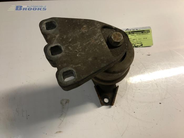 Gebrauchte Motorlager Volkswagen Transporter T5 1.9 TDi Preis € 35,00 Margenregelung angeboten von Autobedrijf Brooks