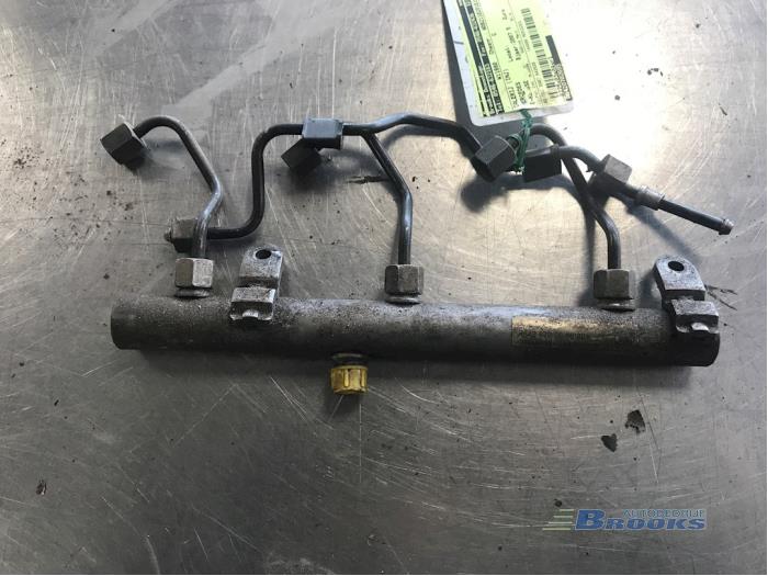 Usagé Système d'injection Mercedes E (W211) 3.0 E-280 CDI V6 24V Prix € 120,00 Règlement à la marge proposé par Autobedrijf Brooks