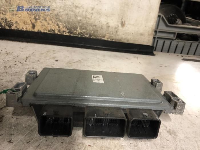 Used Engine management computer Renault Twingo II (CN) 1.2 Price € 45,00 Margin scheme offered by Autobedrijf Brooks