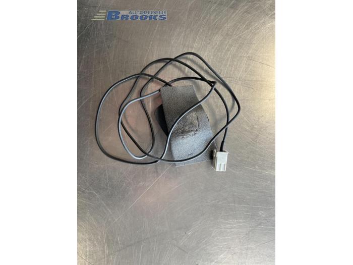Używane Antena Toyota Auris (E15) 1.8 16V HSD Full Hybrid Cena € 20,00 Procedura marży oferowane przez Autobedrijf Brooks