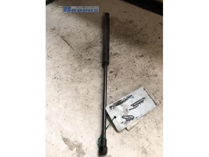 Rear gas strut, right from a Ford Ka II 1.2 2009