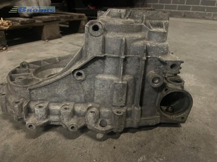 Gearbox casing from a Volkswagen Sharan 2004