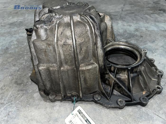 Gearbox casing from a Opel Vivaro 2003