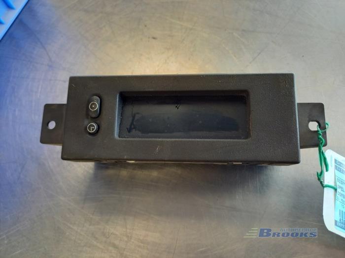 Begagnade Innerdisplay Opel Combo (Corsa C) 1.7 DTI 16V Pris € 15,00 Marginaltabell erbjuds av Autobedrijf Brooks
