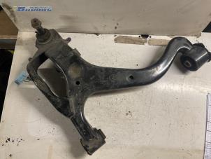 Used Front lower wishbone, left Landrover Discovery IV (LAS) 3.0 TD V6 24V Price € 100,00 Margin scheme offered by Autobedrijf Brooks