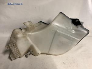 Used Front windscreen washer reservoir BMW 3 serie (E46/4) 318i 16V Price € 20,00 Margin scheme offered by Autobedrijf Brooks