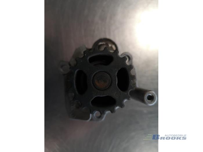 Begagnade Vattenpump Skoda Octavia Combi (1Z5) 1.9 TDI Pris € 40,00 Marginaltabell erbjuds av Autobedrijf Brooks