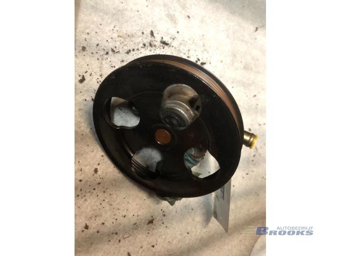 Usagé Pompe de direction Mitsubishi Space Star (DG) 1.3 16V Prix € 15,00 Règlement à la marge proposé par Autobedrijf Brooks
