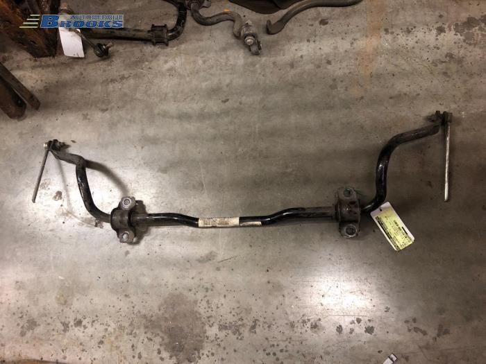 Front anti-roll bar from a Ford Focus 3 Wagon 1.6 TDCi ECOnetic 2013