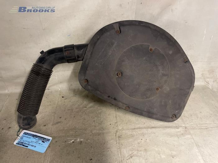 Begagnade Luftfilterhus Seat Arosa (6H1) 1.0 MPi Pris € 20,00 Marginaltabell erbjuds av Autobedrijf Brooks
