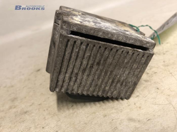 Usados Bobina Volkswagen Polo III (6N1) 1.6i 75 Precio € 20,00 Norma de margen ofrecido por Autobedrijf Brooks