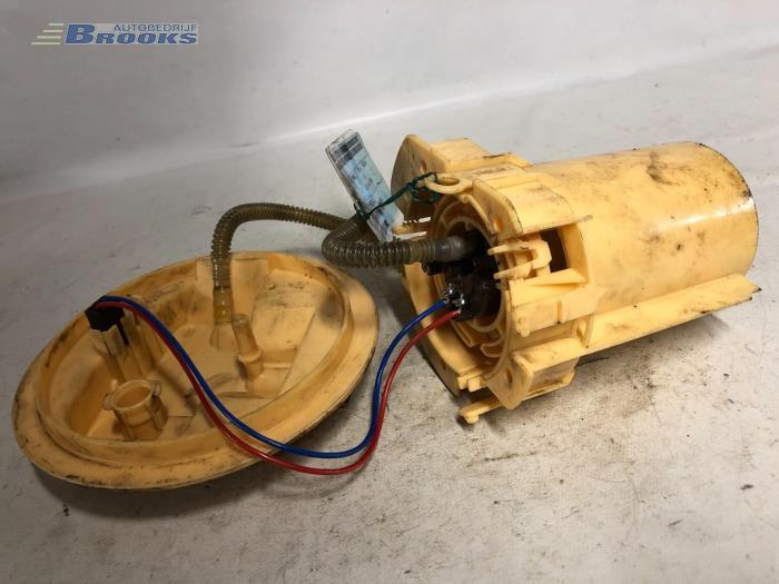 Usagé Pompe à carburant Opel Vectra C GTS 1.9 CDTI 16V Prix € 40,00 Règlement à la marge proposé par Autobedrijf Brooks