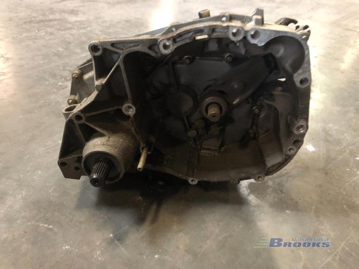Gebrauchte Getriebe Renault Clio II (BB/CB) 1.2 16V Preis auf Anfrage angeboten von Autobedrijf Brooks