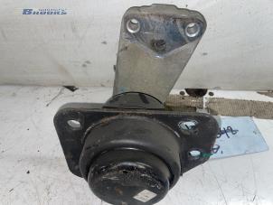 Support moteur d'un Daewoo Lacetti (KLAN) 1.4 16V 2004
