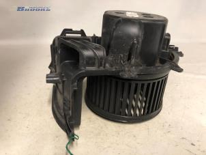 Used Heating and ventilation fan motor Renault Clio II (BB/CB) 1.2 16V Price € 20,00 Margin scheme offered by Autobedrijf Brooks