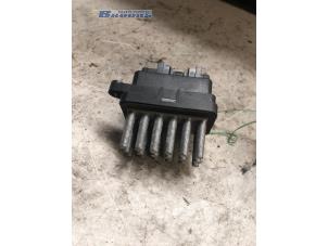 Used Heater resistor Ford Focus 2 Wagon 1.6 TDCi 16V 110 Price € 24,00 Margin scheme offered by Autobedrijf Brooks