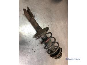 Used Front shock absorber rod, left Renault Clio (B/C57/357/557/577) 1.2i RL,RN,RT Kat. Price € 15,00 Margin scheme offered by Autobedrijf Brooks