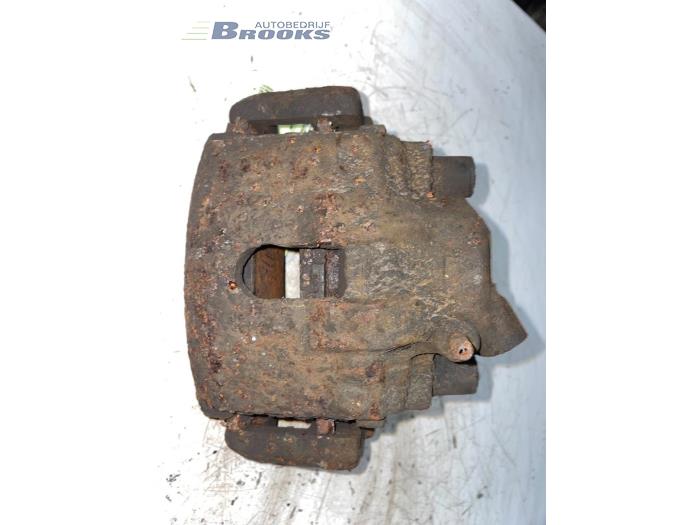 Front brake calliper, left from a Fiat Doblo (223A/119) 1.9 JTD 2003