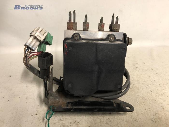 Begagnade ABS-pump Suzuki Wagon-R+ (SR) 1.0 16V Pris € 25,00 Marginaltabell erbjuds av Autobedrijf Brooks