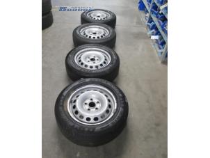 Gebrauchte Felgen Set + Reifen Volkswagen Caddy Preis € 150,00 Margenregelung angeboten von Autobedrijf Brooks