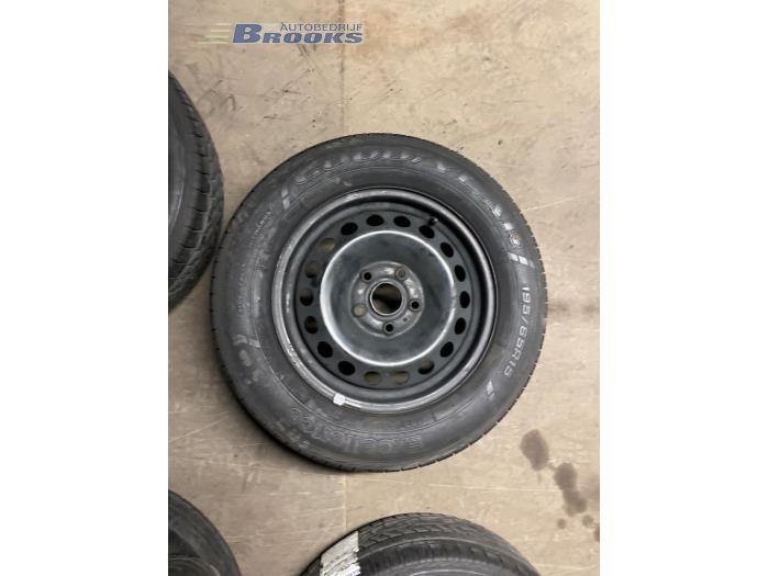 Set of wheels + tyres from a Volkswagen Touran 2009