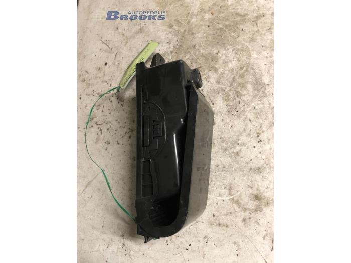 Middle console from a Volkswagen Golf V (1K1) 1.4 TSI 122 16V 2008