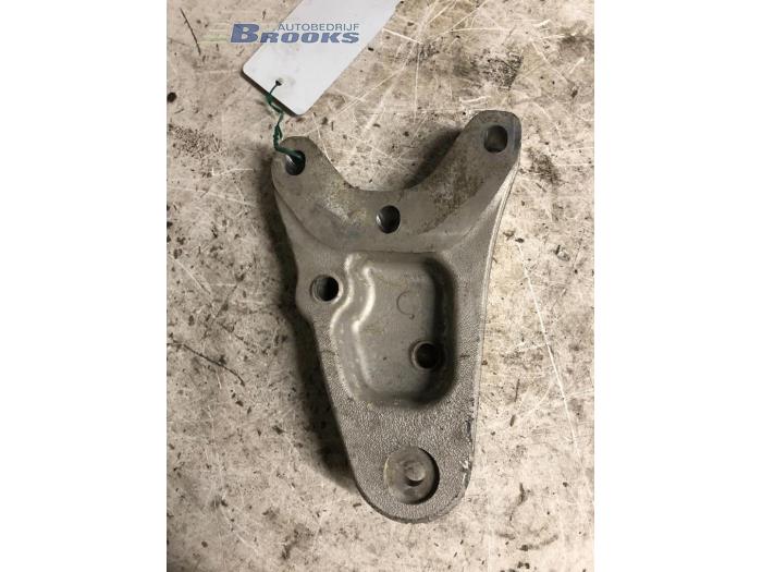 Used Engine mount Volkswagen Polo Price € 15,00 Margin scheme offered by Autobedrijf Brooks