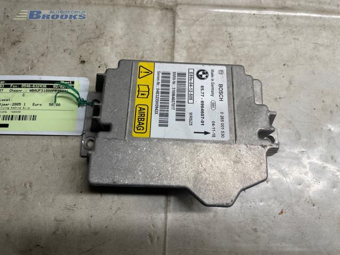 Airbag Module from a BMW 1 serie (E87/87N) 118i 16V 2005