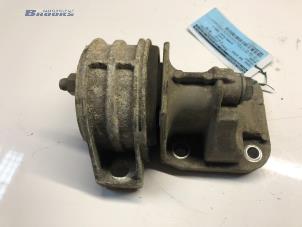 Used Gearbox mount Peugeot Boxer (244) 2.8 HDi 127 Price € 30,00 Margin scheme offered by Autobedrijf Brooks