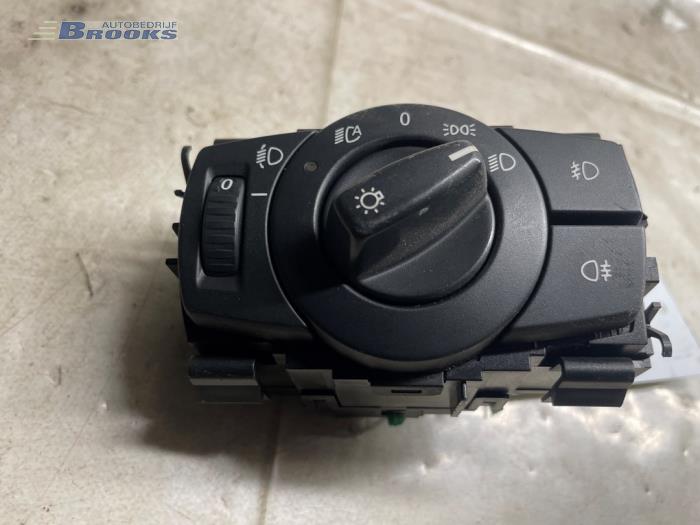 Light switch from a BMW 1 serie (E87/87N) 118i 16V 2005