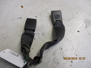 Used Rear seatbelt buckle, centre BMW 1 serie (E87/87N) 118i 16V Price € 10,00 Margin scheme offered by Autobedrijf Brooks
