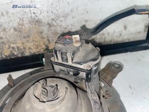 Używane Silnik reflektora Nissan Patrol Cena € 10,00 Procedura marży oferowane przez Autobedrijf Brooks