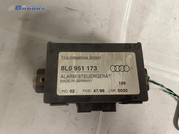 Używane Modul (rózne) Audi A3 (8L1) 1.8 20V Cena € 15,00 Procedura marży oferowane przez Autobedrijf Brooks