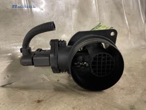Luftmassenmesser van een Volkswagen Polo IV (9N1/2/3) 1.4 TDI 75 2003
