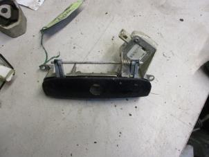 Used Tailgate handle Volkswagen Polo IV (9N1/2/3) 1.4 TDI 75 Price € 20,00 Margin scheme offered by Autobedrijf Brooks