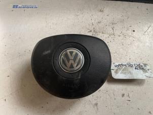 Usados Airbag izquierda (volante) Volkswagen Polo IV (9N1/2/3) 1.4 TDI 75 Precio € 32,00 Norma de margen ofrecido por Autobedrijf Brooks