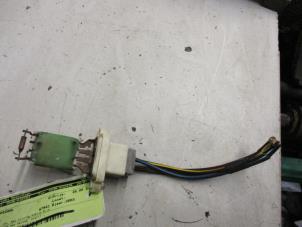 Used Heater resistor Ford Focus 2 1.6 TDCi 16V 90 Price € 20,00 Margin scheme offered by Autobedrijf Brooks