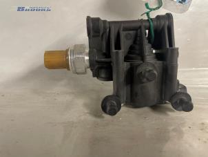 Used Vacuum valve Landrover Discovery IV (LAS) 3.0 TD V6 24V Price € 50,00 Margin scheme offered by Autobedrijf Brooks