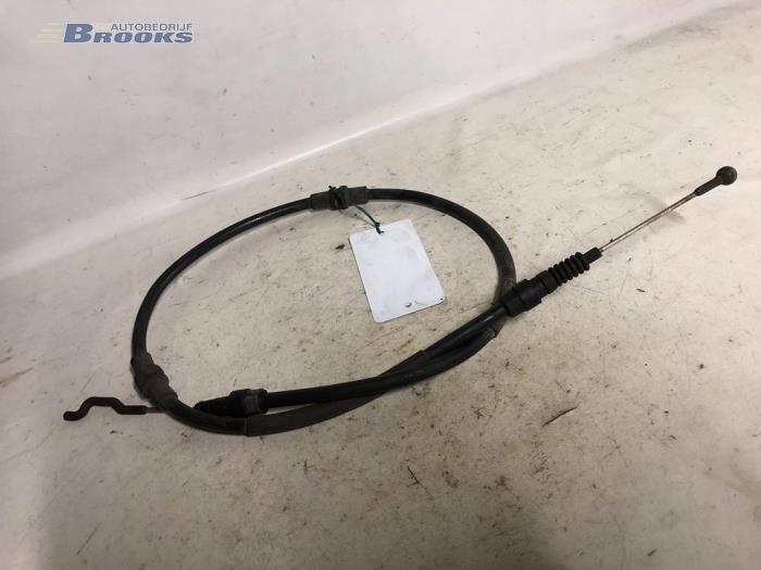 Usagé Câble frein à main Volkswagen Multivan T5 (7E/7HC/7HF/7HM) 2.5 TDi Prix € 10,00 Règlement à la marge proposé par Autobedrijf Brooks