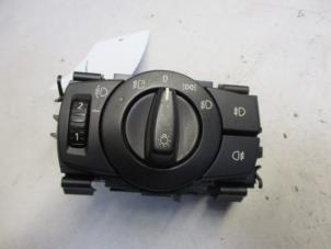 Usados Interruptor de luz BMW 1 serie (E87/87N) 118d 16V Precio € 32,00 Norma de margen ofrecido por Autobedrijf Brooks