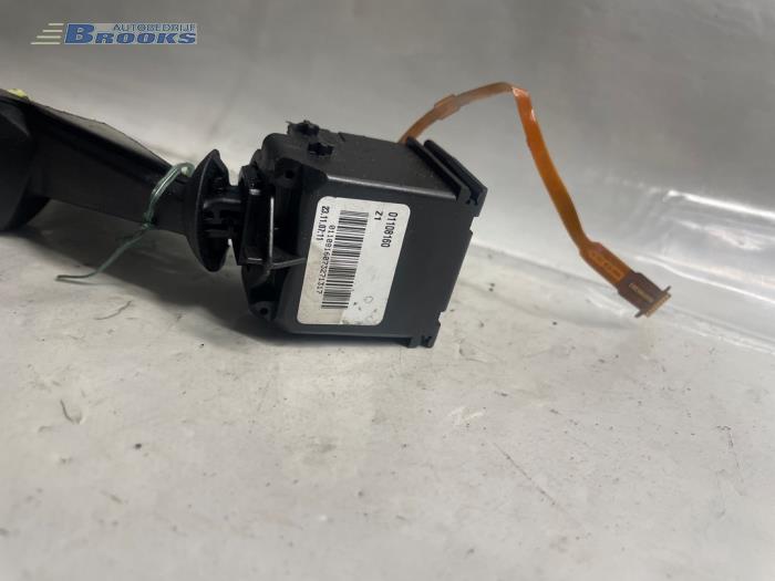 Indicator switch from a BMW 1 serie (E87/87N) 118d 16V 2007