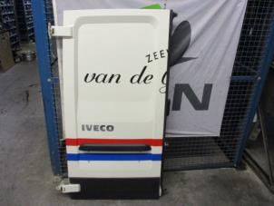 Używane Tylne drzwi samochodu dostawczego Iveco New Daily V 35C17SV Cena € 225,00 Procedura marży oferowane przez Autobedrijf Brooks