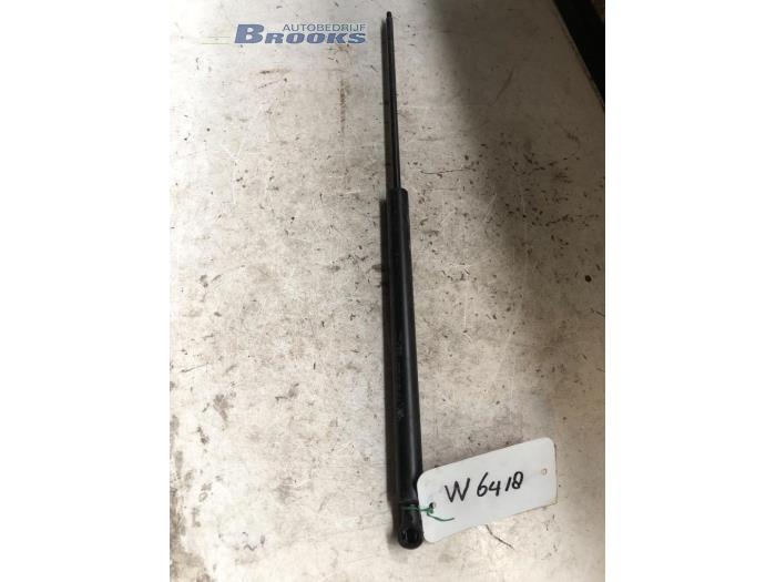 Rear gas strut, right from a Peugeot 206 (2A/C/H/J/S) 2.0 GTI 16V 2000