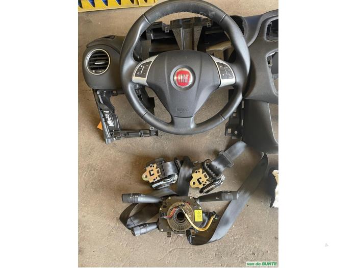 Airbag set from a Fiat Punto III (199) 1.2 2016
