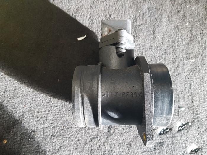 Gebrauchte Luftmassenmesser BMW 1 serie (E81) 116i 1.6 16V Preis € 52,50 Margenregelung angeboten von van de Bunte Teuge B.V.