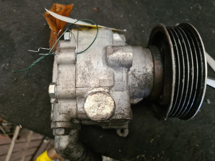 Power steering pump Volkswagen Transporter T5 2H0422154A